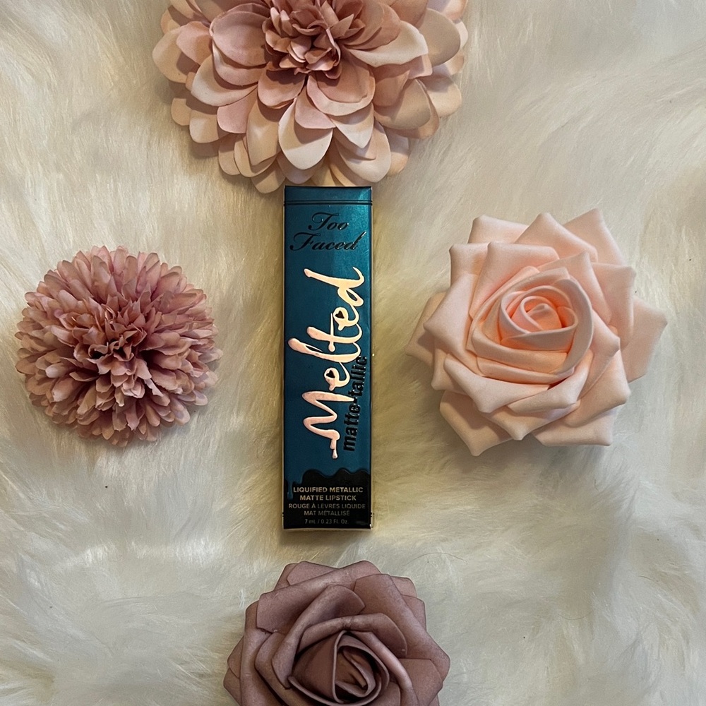 Too Faced Melted Matte-Tallic Liquified Matte Lipstick The Real Teal